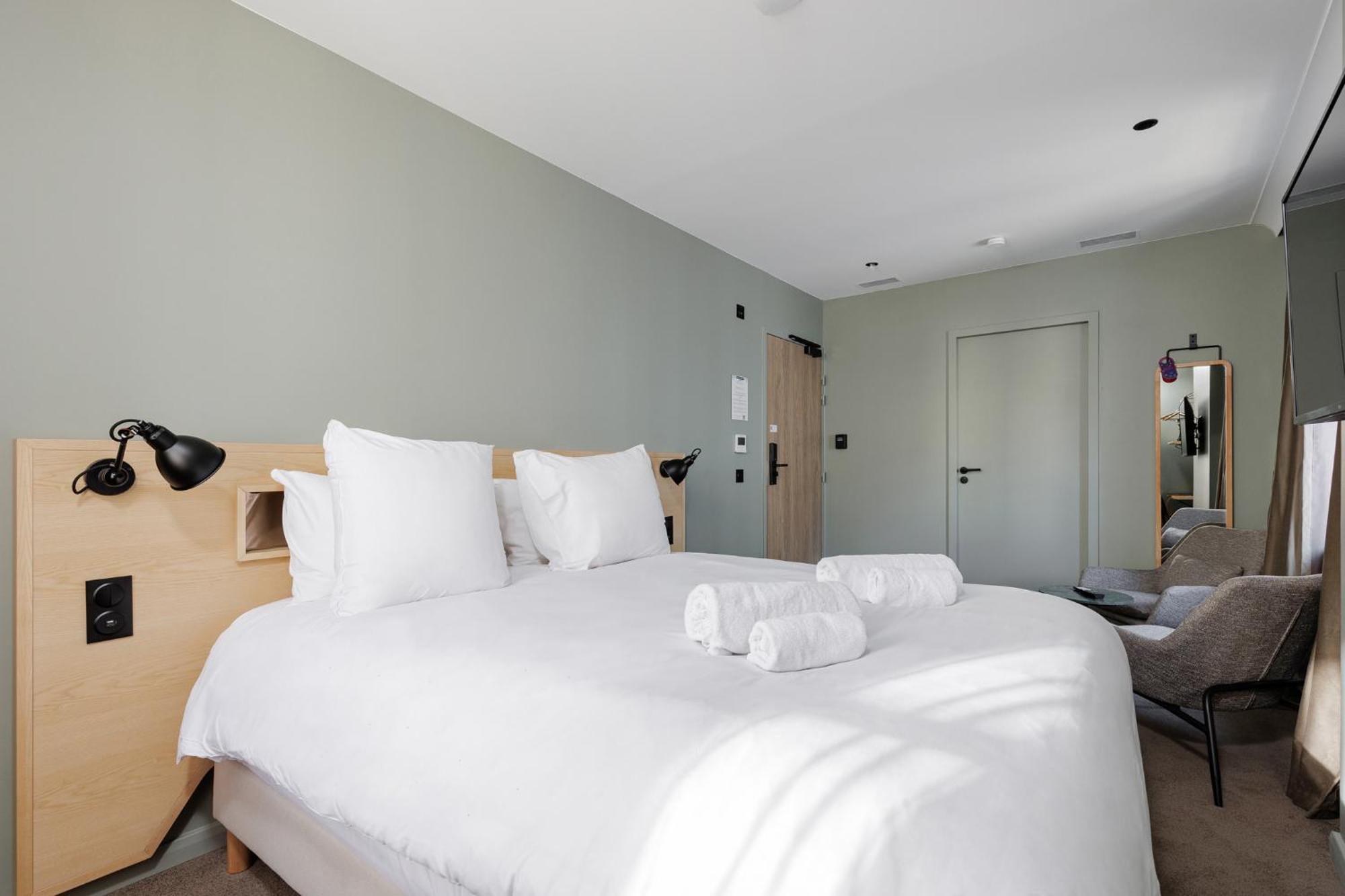 אורליאן Hotel Des Sept - Entree Autonome, Reception En Ligne - Encore Mieux מראה חיצוני תמונה