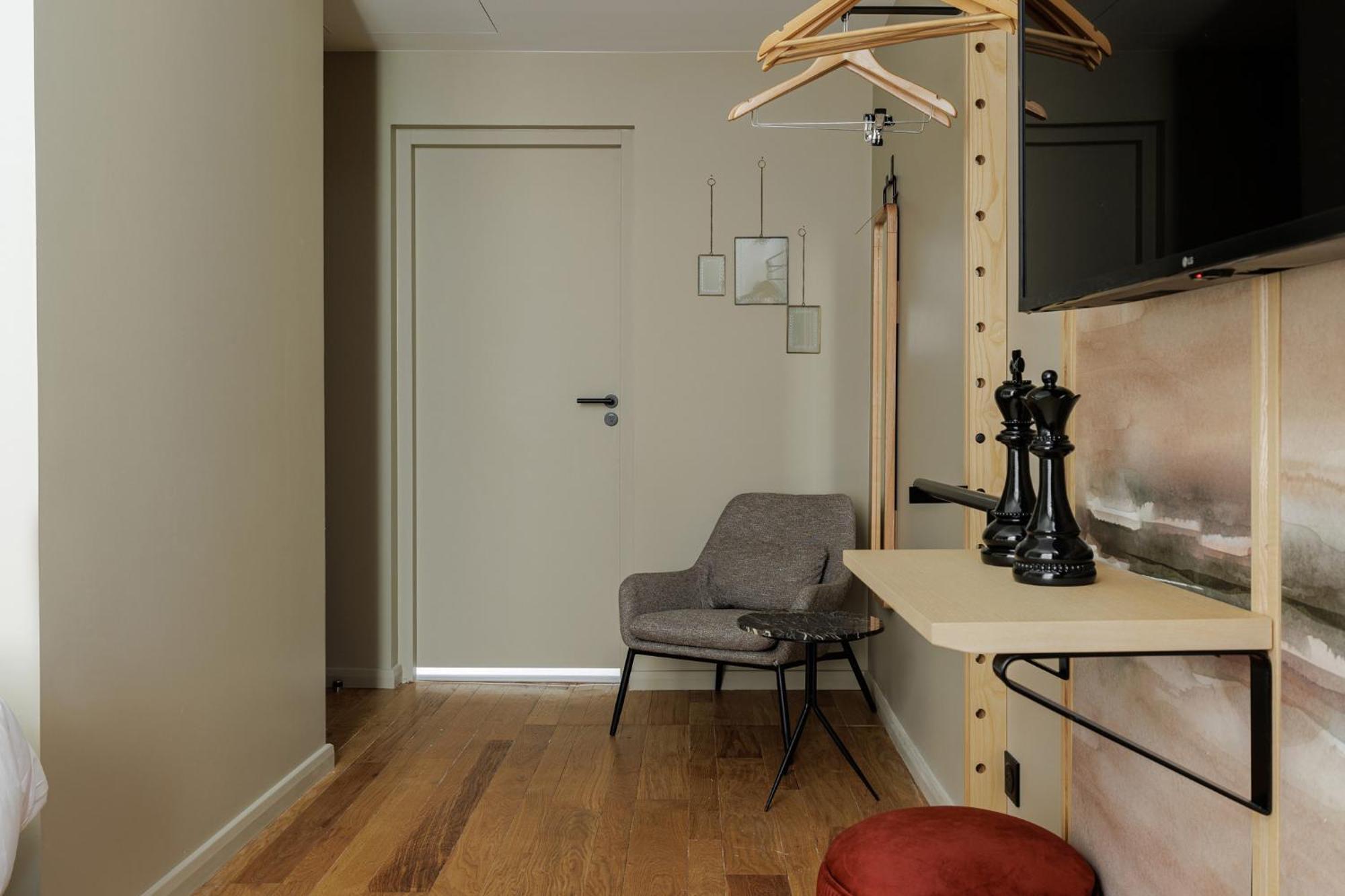 אורליאן Hotel Des Sept - Entree Autonome, Reception En Ligne - Encore Mieux מראה חיצוני תמונה