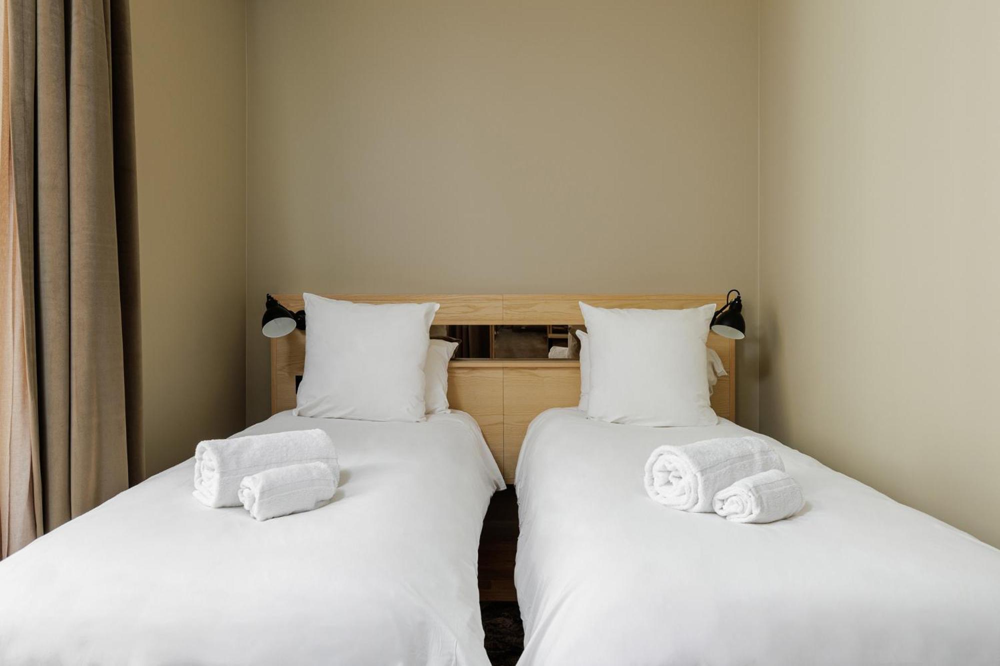 אורליאן Hotel Des Sept - Entree Autonome, Reception En Ligne - Encore Mieux מראה חיצוני תמונה