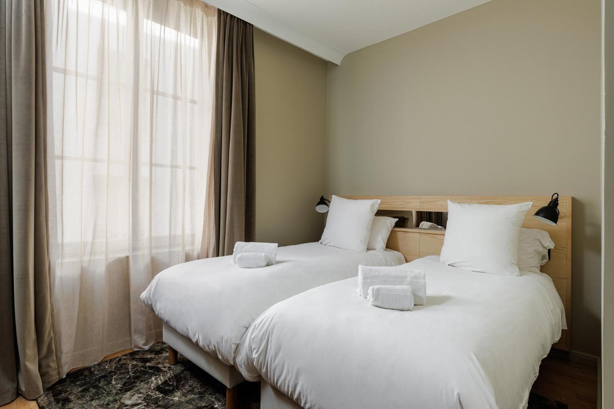אורליאן Hotel Des Sept - Entree Autonome, Reception En Ligne - Encore Mieux מראה חיצוני תמונה